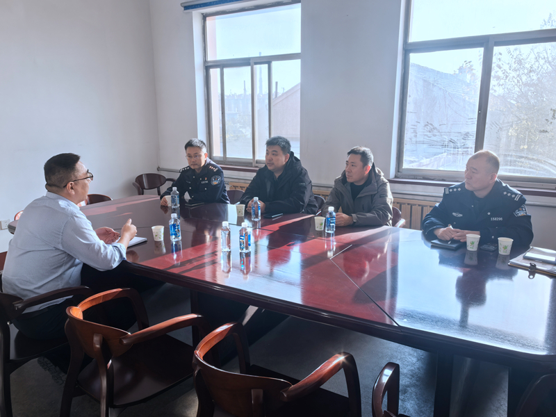 治安支隊(duì)到中國(guó)石化銷售公司走訪座談.jpg
